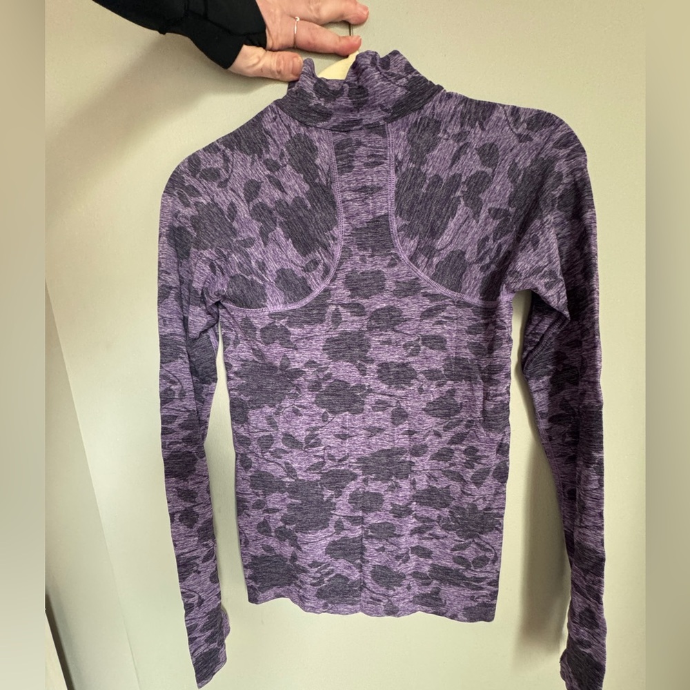 NWOT Athleta XS Momentum Half Zip Fitted Athletic Long Sleeve Top Purple Floral - Picture 8 of 8